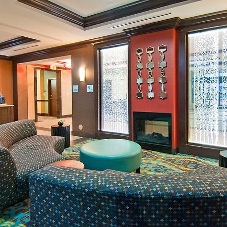Holiday Inn Express & Suites San Antonio Frost Bank Center By Ihg Esterno foto