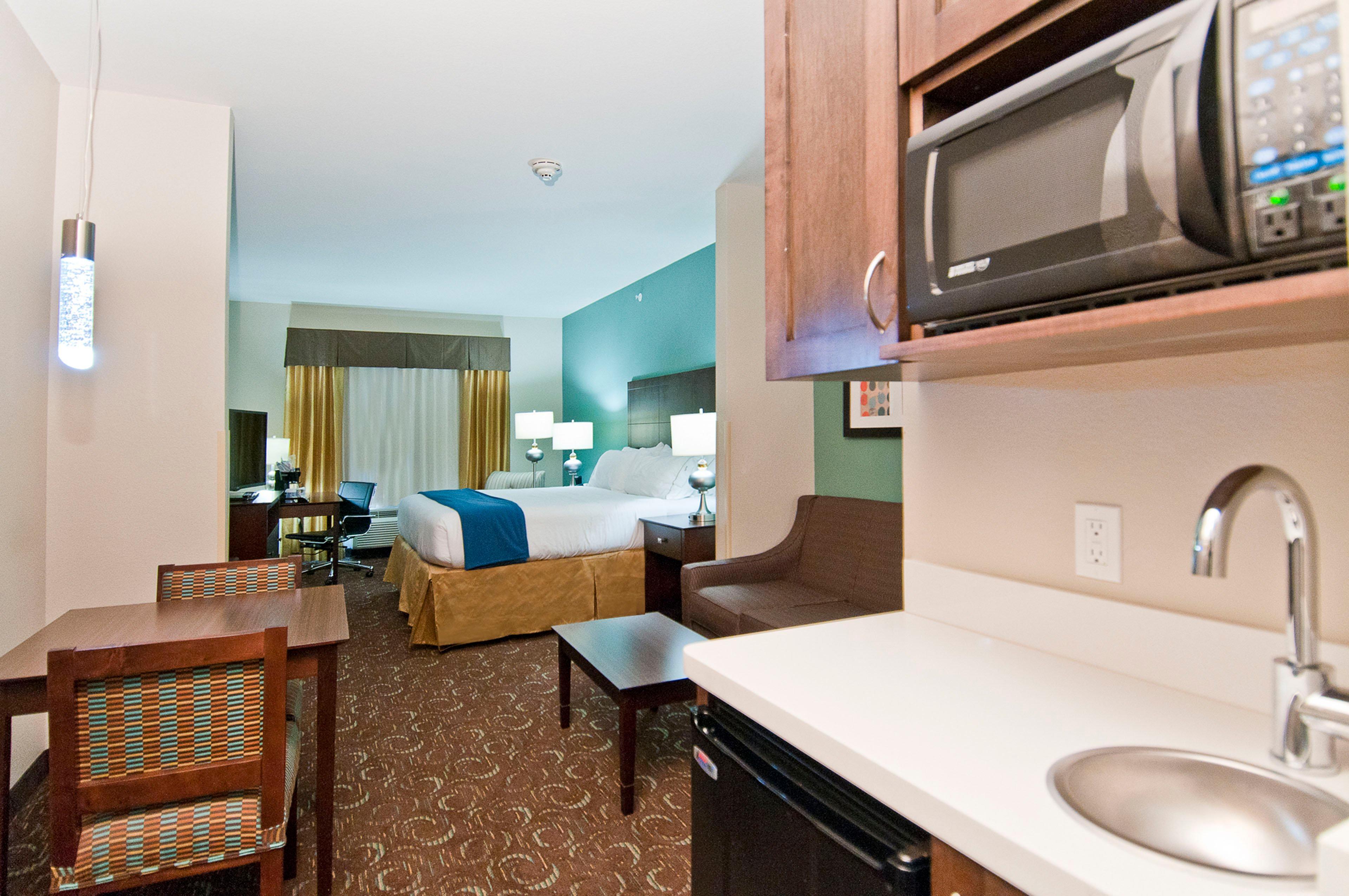 Holiday Inn Express & Suites San Antonio Frost Bank Center By Ihg Esterno foto