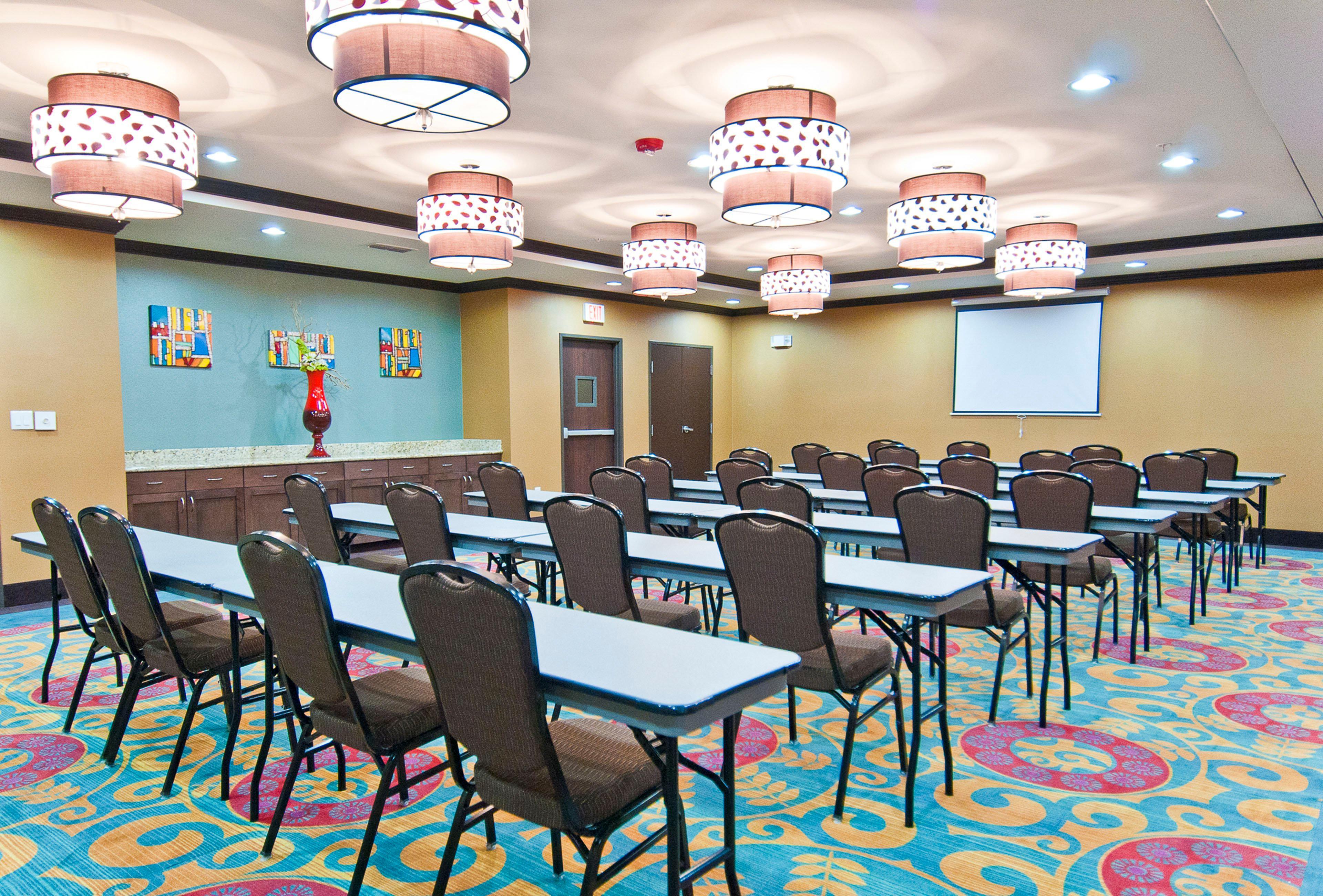 Holiday Inn Express & Suites San Antonio Frost Bank Center By Ihg Esterno foto