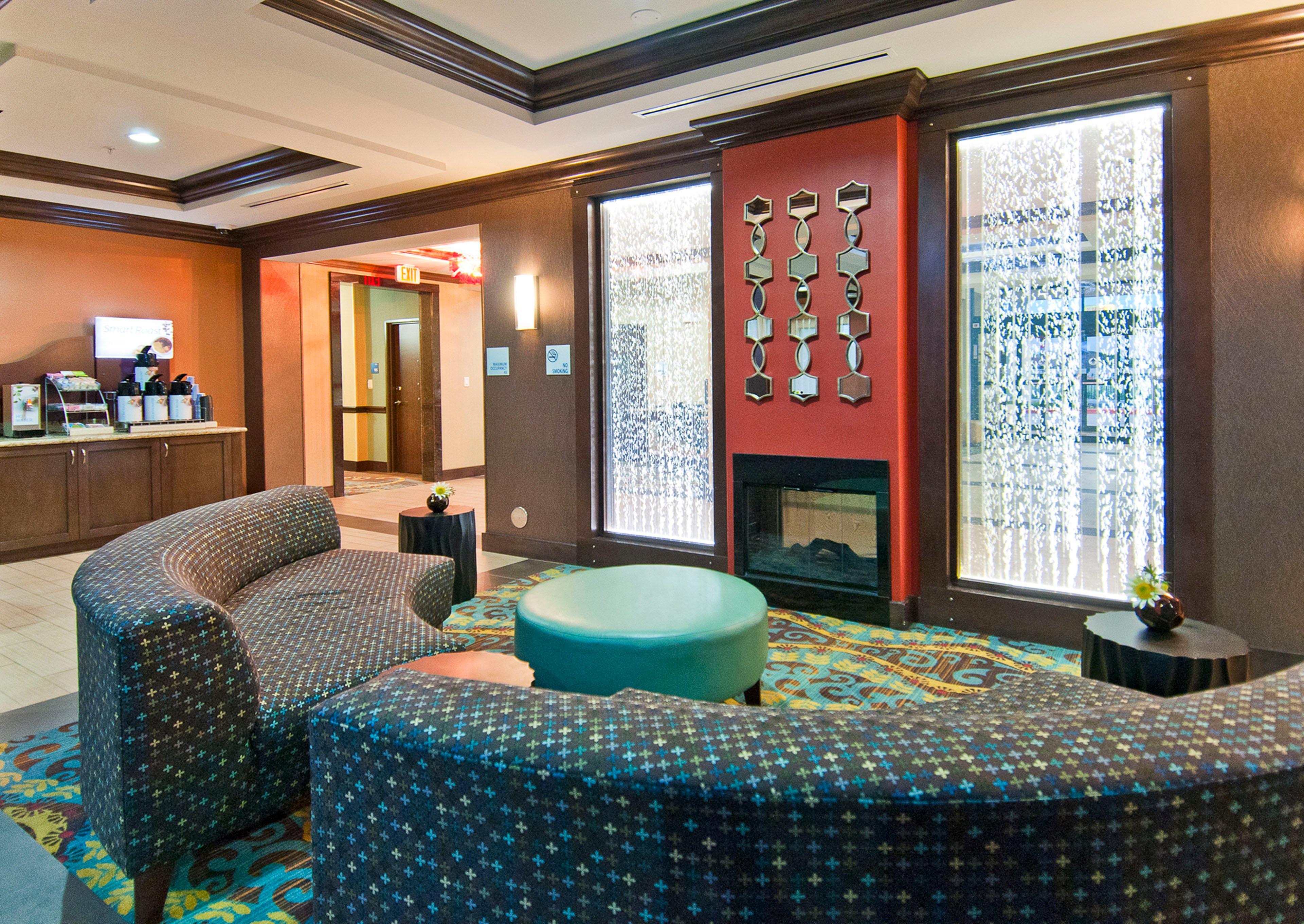Holiday Inn Express & Suites San Antonio Frost Bank Center By Ihg Esterno foto